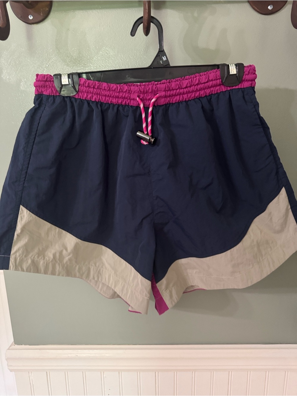 Lululemon Evergreen Colorblock Performance Athletic Shorts Size 6 - Picture 2 of 8